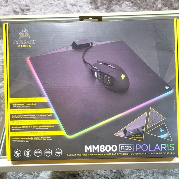 Corsair MM800 Polaris RGB mousepad - Picture 1 of 3